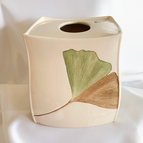 6 Piece Bathroom Accessories Set – Ginkgo Leaf Design - Picture 6 of 14